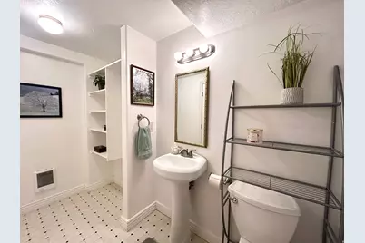 127 N 1080 E, Orem, UT 84097 - Photo 38