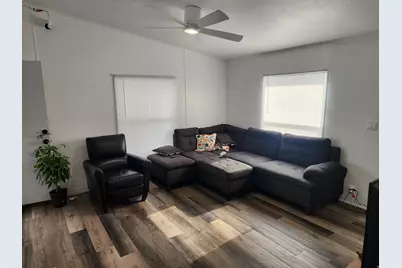 1594 W 400 Plac S, Salt Lake City, UT 84104 - Photo 2