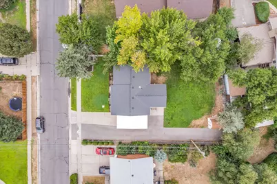 6685 S 1680 E, Cottonwood Heights, UT 84121 - Photo 46