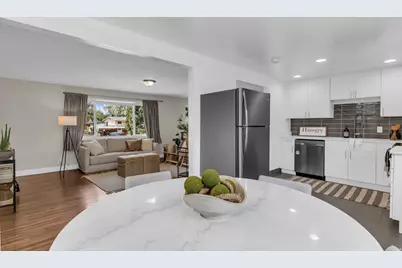 6685 S 1680 E, Cottonwood Heights, UT 84121 - Photo 12
