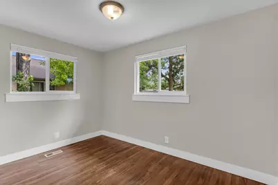 6685 S 1680 E, Cottonwood Heights, UT 84121 - Photo 20