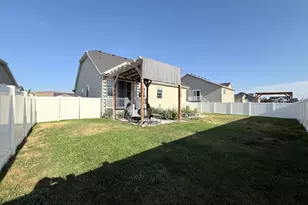 6569 N Fiona St, Eagle Mountain, UT 84005 - Photo 30