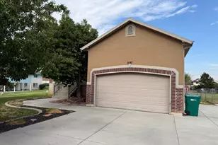 5197 S 3100 W, Roy, UT 84067 - Photo 2