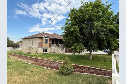5197 S 3100 W, Roy, UT 84067 - Photo 4