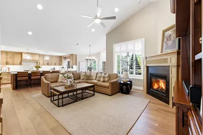 4220 Summerwood Dr, Bountiful, UT 84010 - Photo 8