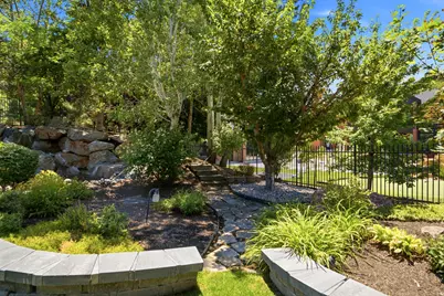4220 Summerwood Dr, Bountiful, UT 84010 - Photo 44