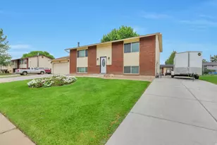 2257 N 700 W, Harrisville, UT 84414 - Photo 2