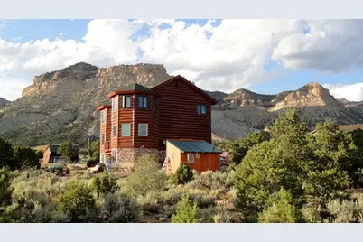 5390 N Eagle Dr, Kenilworth, UT 84529 - Photo 4