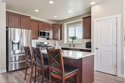 1576 E Lowe Peak Dr, Eagle Mountain, UT 84005 - Photo 10