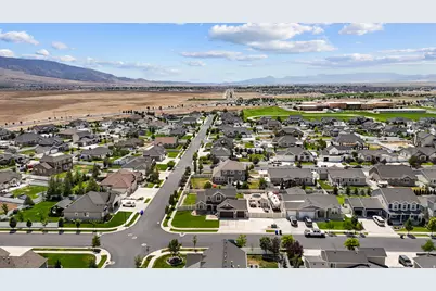 1576 E Lowe Peak Dr, Eagle Mountain, UT 84005 - Photo 48