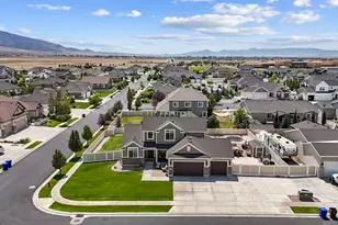 1576 E Lowe Peak Dr, Eagle Mountain, UT 84005 - Photo 1