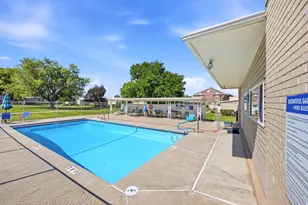 381 W 400 N, Bountiful, UT 84010 - Photo 24