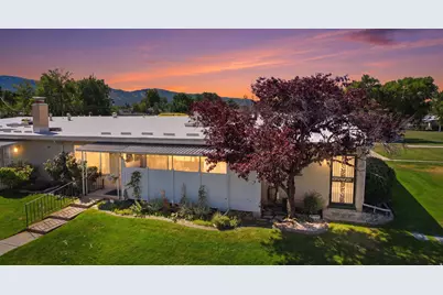 381 W 400 N #11, Bountiful, UT 84010 - Photo 2