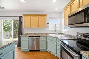 5253 S Midland Dr W, Roy, UT 84067 - Photo 12