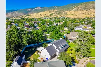 1786 N Country Cir, Centerville, UT 84014 - Photo 12