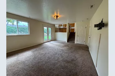 6070 S 2225 W, Roy, UT 84067 - Photo 16