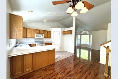 6070 S 2225 W, Roy, UT 84067 - Photo 6