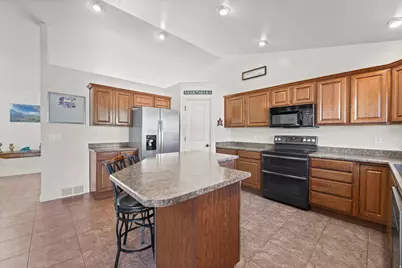 808 N 730 W, Tooele, UT 84074 - Photo 6