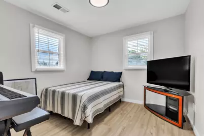 938 E Elgin Ave S, Salt Lake City, UT 84106 - Photo 16