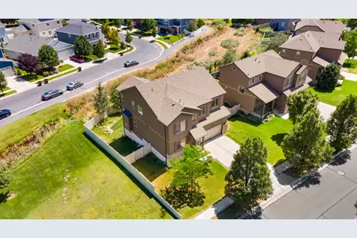 7788 N Brookwood Dr E, Eagle Mountain, UT 84005 - Photo 44