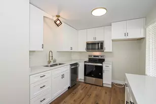 5263 S Spring House Ln E, Murray, UT 84107 - Photo 4