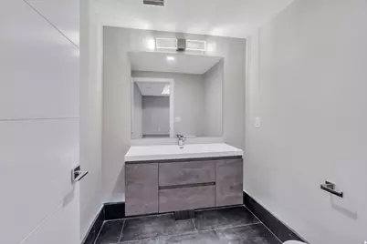 7045 S 300 E, Midvale, UT 84047 - Photo 38