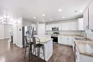 365 S Jordan Way, Lehi, UT 84043 - Photo 6