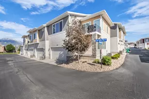 961 W Cyan Valley Way, Bluffdale, UT 84065 - Photo 2