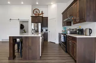 644 W Prairie Hawk Wy, Grantsville, UT 84029 - Photo 14
