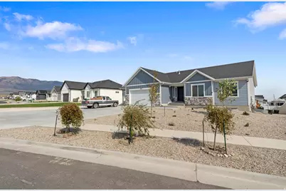 644 W Prairie Hawk Way, Grantsville, UT 84029 - Photo 4