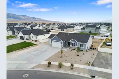 644 W Prairie Hawk Way, Grantsville, UT 84029 - Photo 8