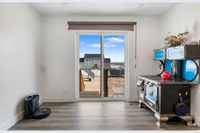 644 W Prairie Hawk Way, Grantsville, UT 84029 - Photo 12