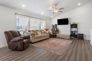 644 W Prairie Hawk Wy, Grantsville, UT 84029 - Photo 10