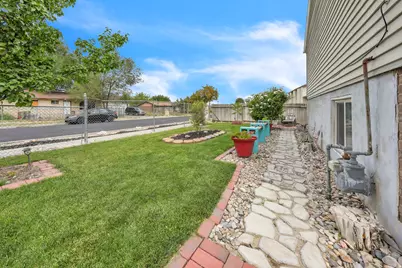 6828 W Copperhill Dr, West Valley, UT 84128 - Photo 6