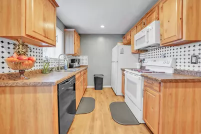 6828 W Copperhill Dr, West Valley, UT 84128 - Photo 12
