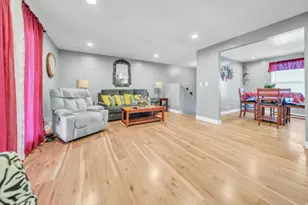 6828 W Copperhill Dr, West Valley, UT 84128 - Photo 10