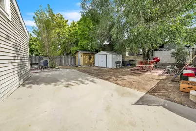 6828 W Copperhill Dr, West Valley, UT 84128 - Photo 32