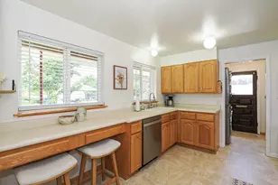 2675 E Gregson Ave S, Salt Lake City, UT 84105 - Photo 12