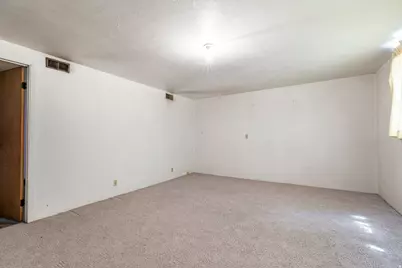 801 E 700 N, Layton, UT 84041 - Photo 22