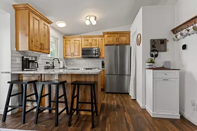 208 W 1600 N, Layton, UT 84041 - Photo 6