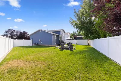 208 W 1600 N, Layton, UT 84041 - Photo 26