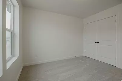 1033 W Paramount Cv, Riverdale, UT 84405 - Photo 16