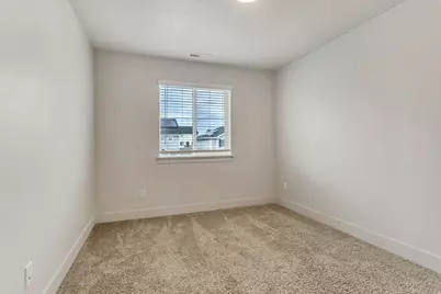 4572 E Flower Pt, Eagle Mountain, UT 84005 - Photo 32
