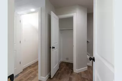 308 N Canterbury Way, Clearfield, UT 84015 - Photo 6