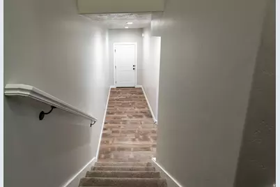 308 N Canterbury Way, Clearfield, UT 84015 - Photo 18