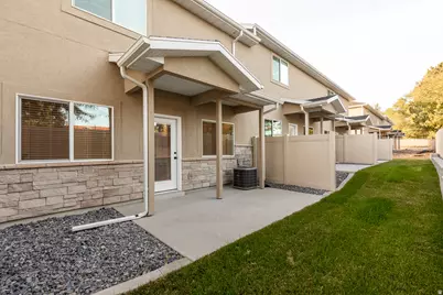 308 N Canterbury Way, Clearfield, UT 84015 - Photo 14