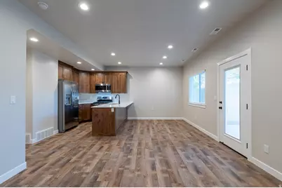 308 N Canterbury Way, Clearfield, UT 84015 - Photo 8