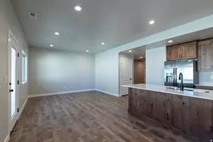 308 N Canterbury Way, Clearfield, UT 84015 - Photo 12
