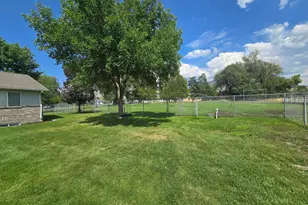 180 E 9100 S, Paradise, UT 84328 - Photo 32