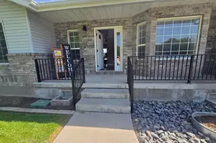 180 E 9100 S, Paradise, UT 84328 - Photo 4